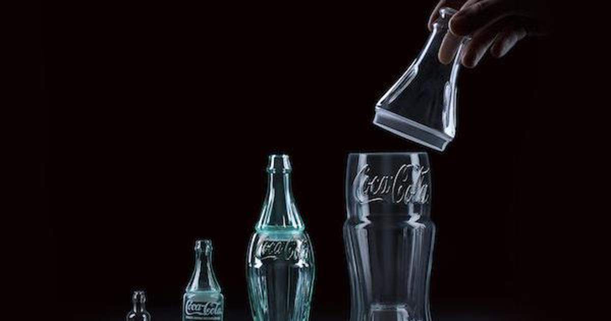Coca-Cola выпустила бутылку-матрешку в честь 100-летия.