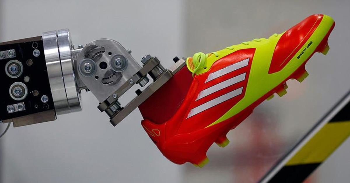Adidas откроет фабрику с сотрудниками-роботами в 2017 году.