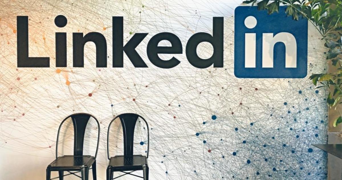 LinkedIn расширяет функциональность сети.