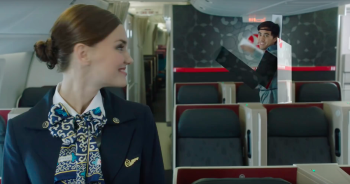 Видеоинструкция Turkish Airlines с королем монтажа стала вирусной.