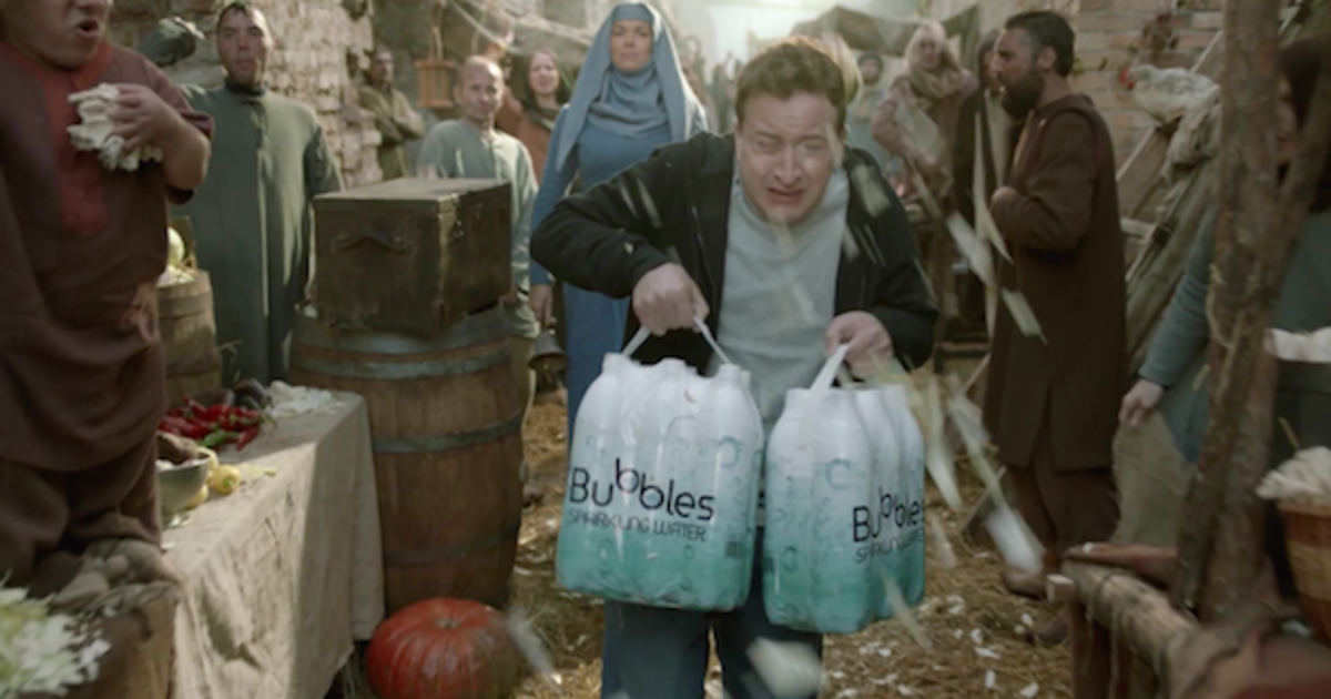 Актеры из «Игры престолов» пристыдили за покупку пластиковых бутылок.