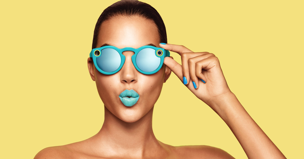 Мессенджер Snapchat запустил в производство линзы для очков.