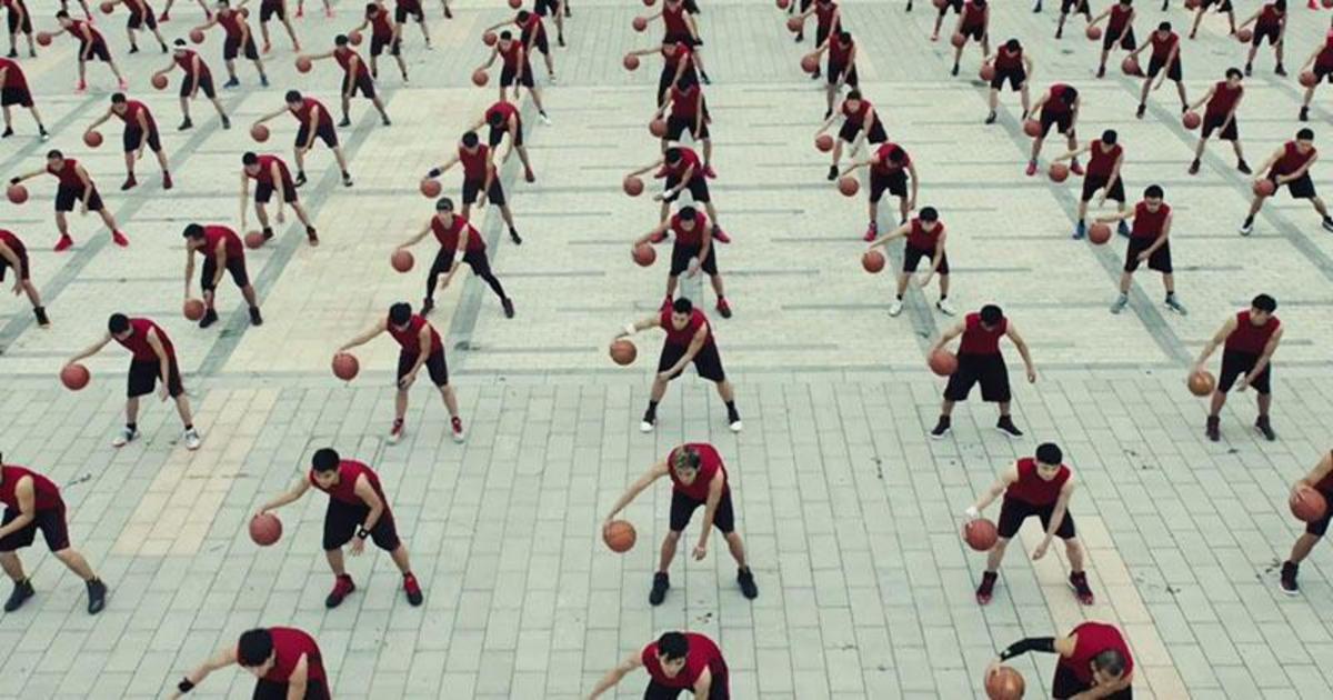 Adidas воспевает индивидуальность кампанией «Один на миллиард».