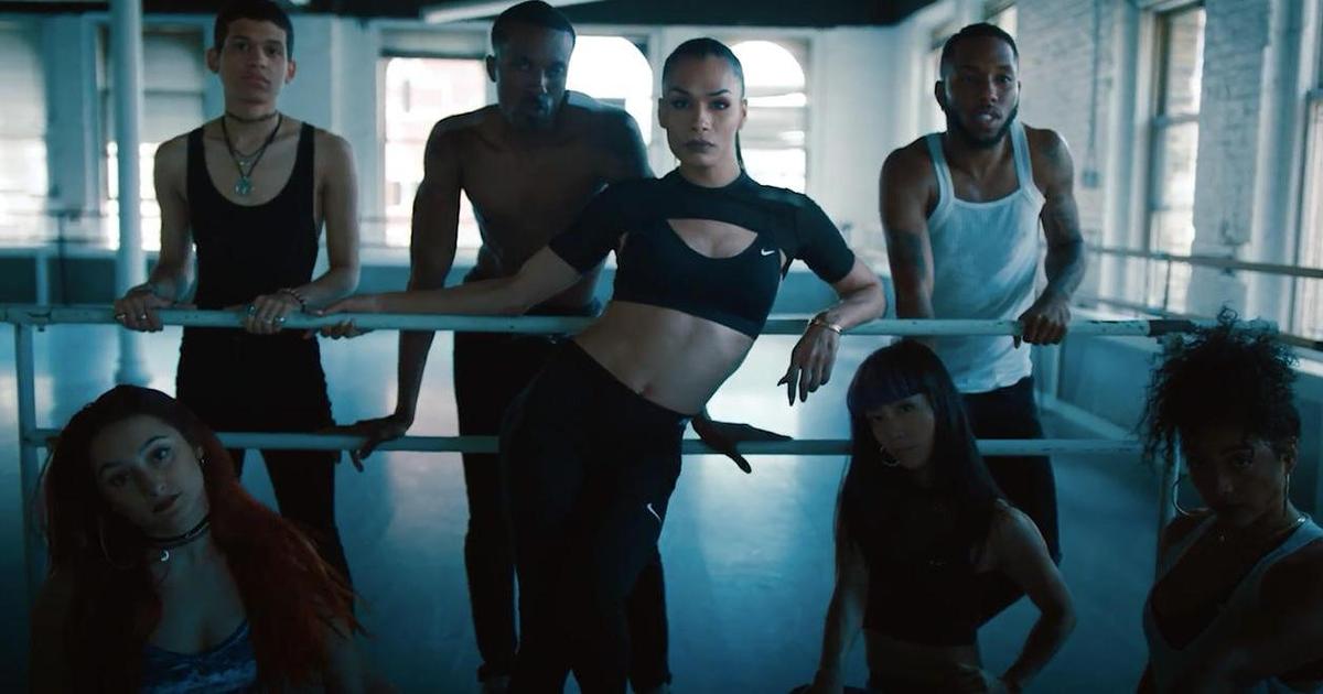 Nike поддержал ЛГБТ роликом с танцором-трансгендером.