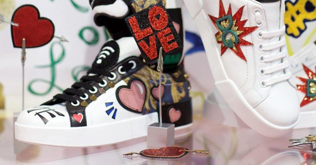 В Киеве откроется pop-up магазин по кастомизации кед Dolce &#038; Gabbana.