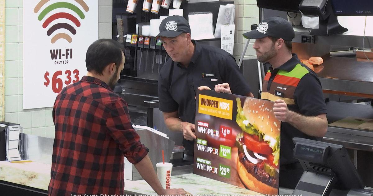 Burger King показала преимущества сетевого нейтралитета на бургерах.