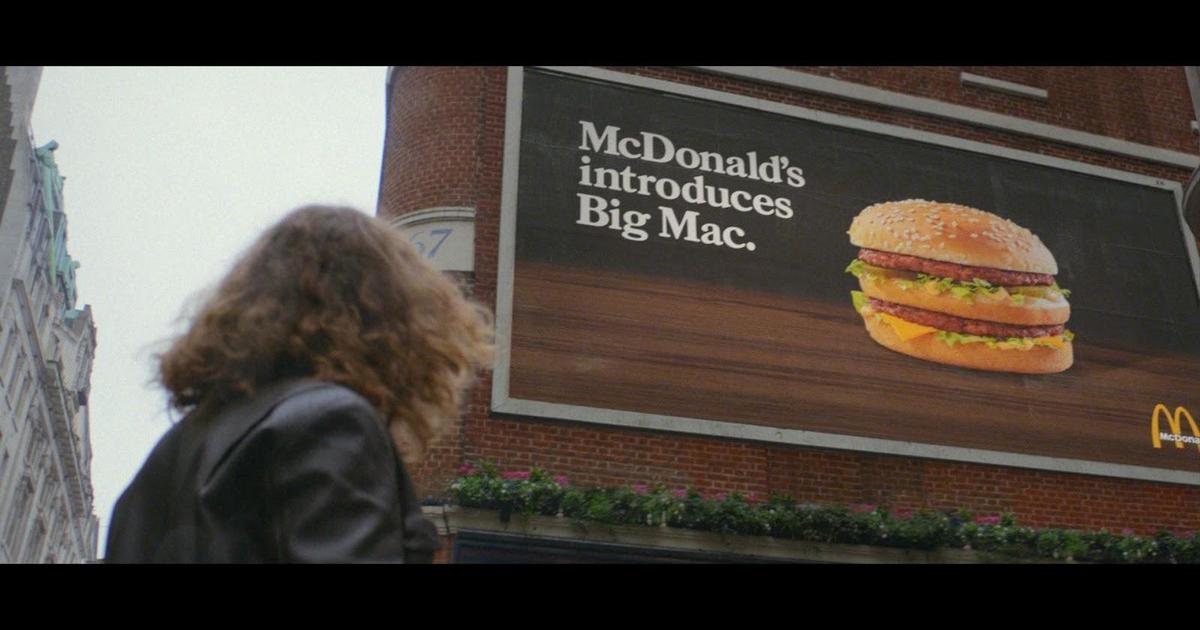 McDonald’s представил мини- и макси-версии «Биг Мака» в честь его 50-летия.
