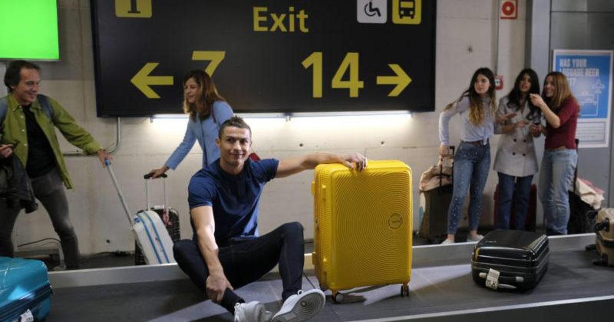 Роналду отказался расстаться с чемоданом в кампании American Tourister.