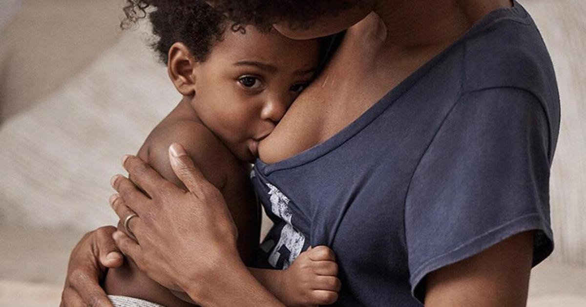 В сети очарованы новой рекламой Gap с кормящей грудью мамой.
