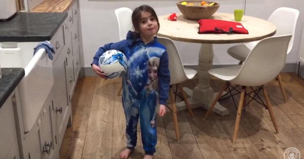 Manchester City запустил кампанию, чтобы привлечь девочек играть в футбол.