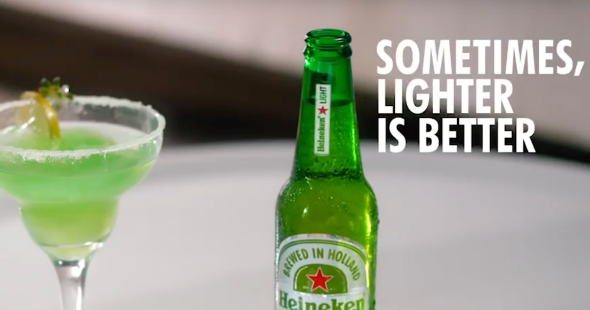 В сетях ракритиковали «расистскую» рекламу Heineken.
