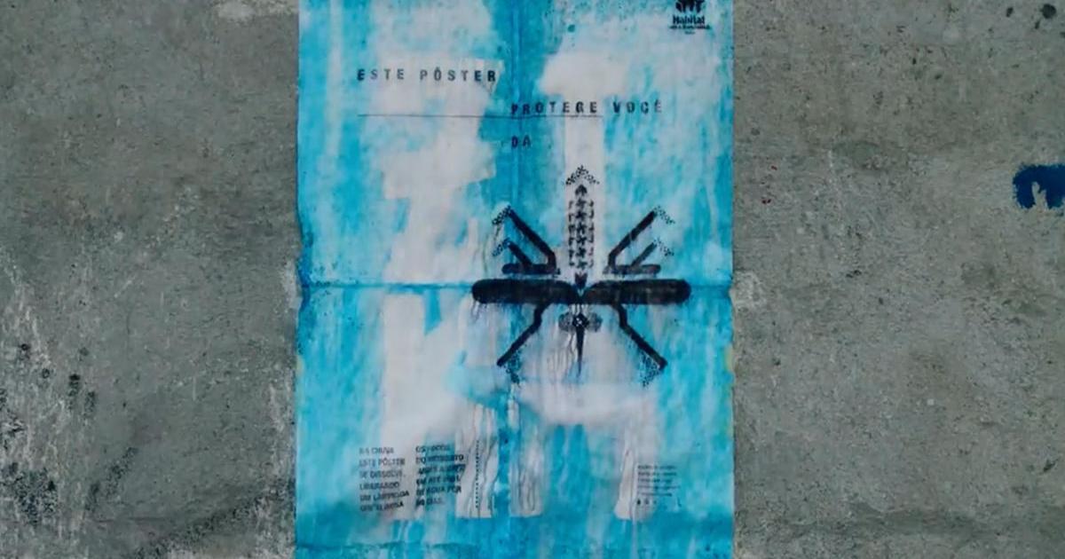 В Бразилии создали растворимый постер от москитов.