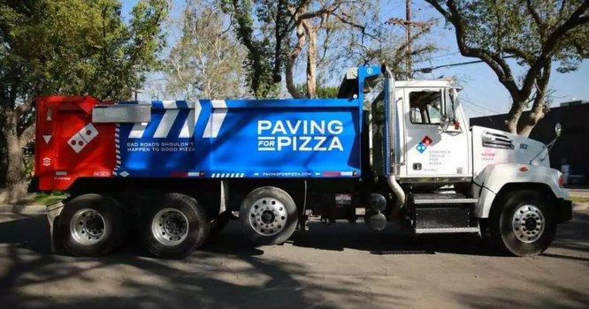 Domino’s взялась за починку дорог ради доставки пиццы.