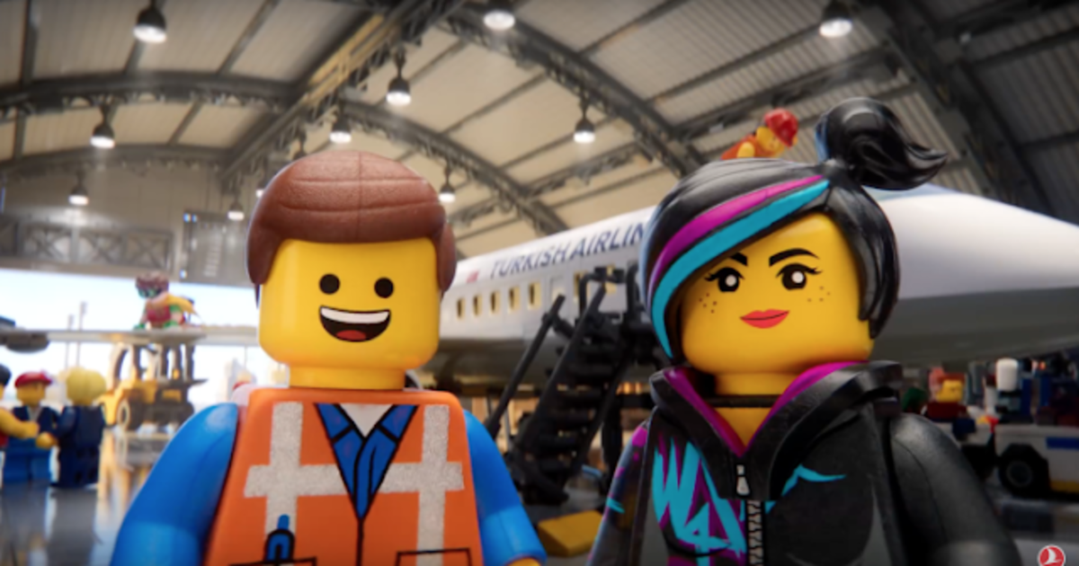 Герои «Лего.Фильм» рассказали, как вести себя на борту Turkish Airlines.