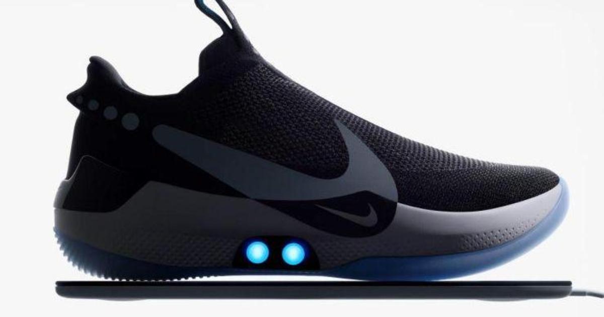 Новые кроссовки Nike можно зашнуровать с помощью приложения.