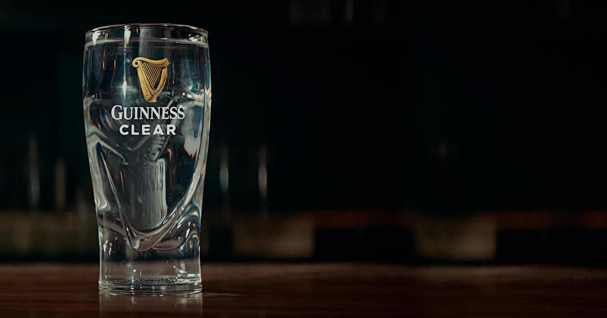Guinness запускает бесцветный напиток «Guinness Clear».