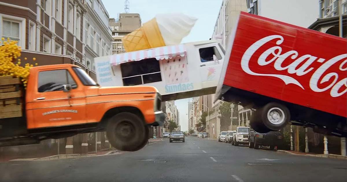 Coca-Cola устроила погоню в рекламе нового вкуса.