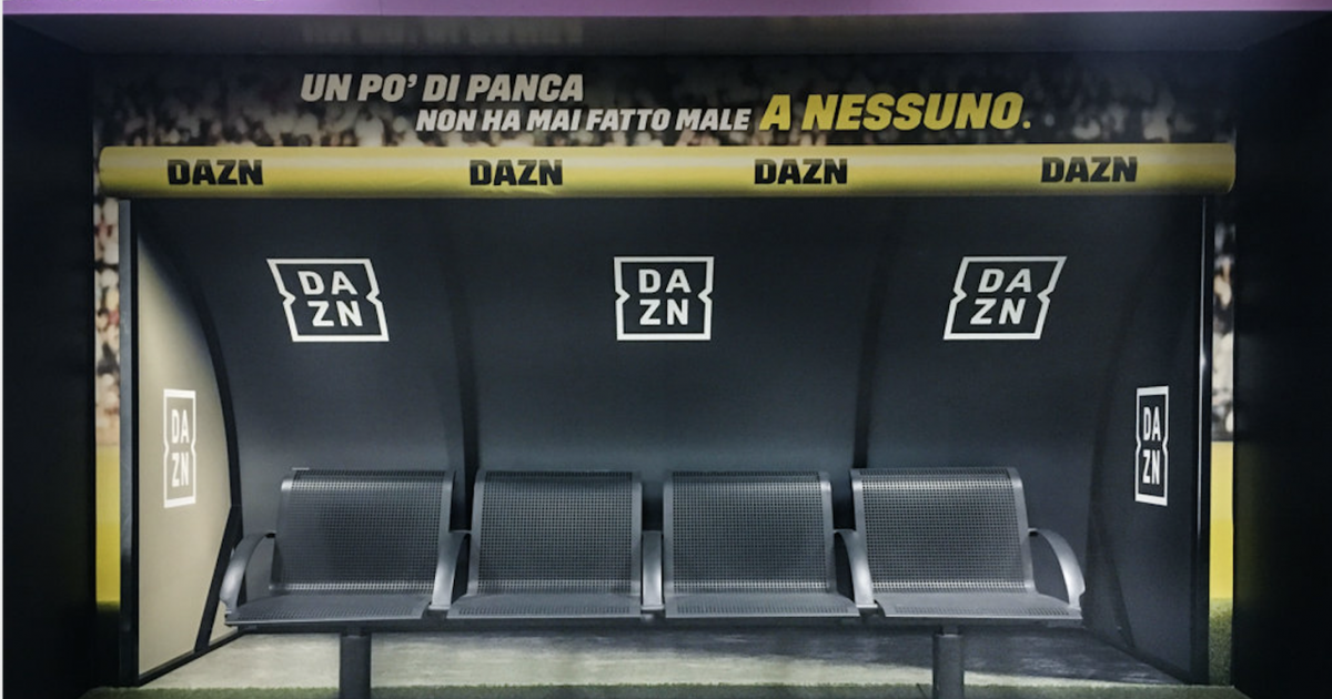 Стриминговый сервис DAZN превратил метро в стадион.