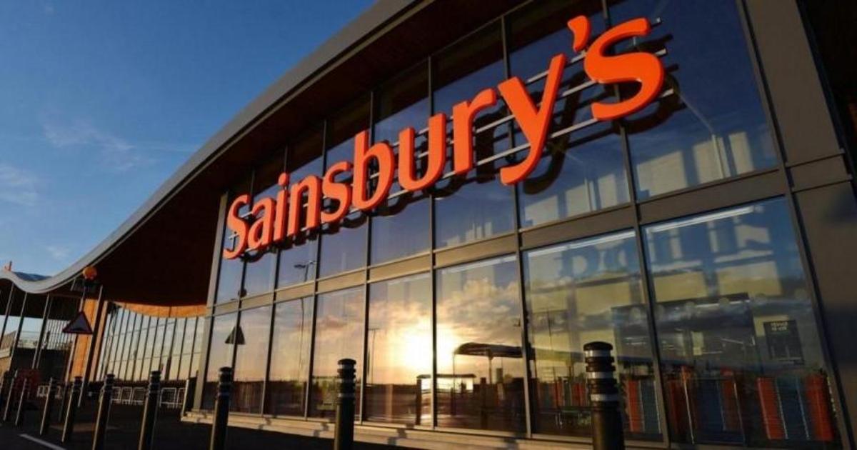 Сеть супермаркетов в Великобритании запустила первый магазин без касс