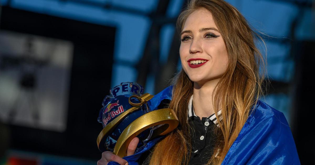 Red Bull Paper Wings: украинка стала чемпионкой мира по креативному запуску бумажных самолетов