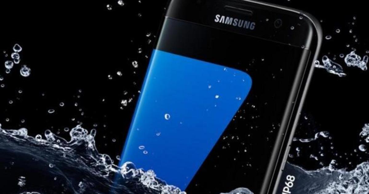 Samsung обвинили в «фейковой» рекламе водостойких смартфонов