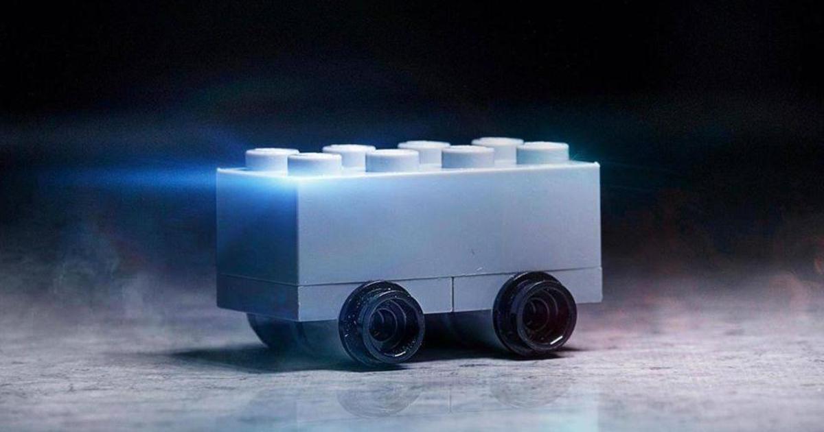 Lego высмеяла дизайн Tesla Cybertruck