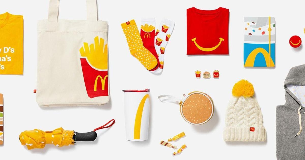 McDonald’s выпустил мерч, который будет продавать в онлайн-магазине
