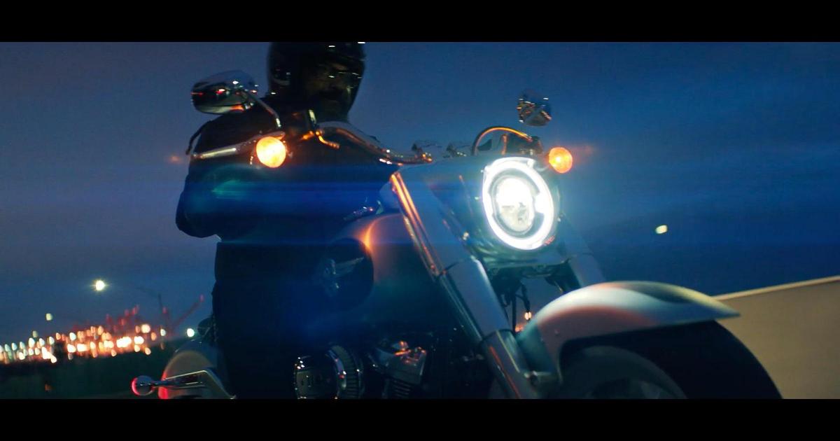 Harley-Davidson призвал сбежать от современной жизни в роликах от Droga5