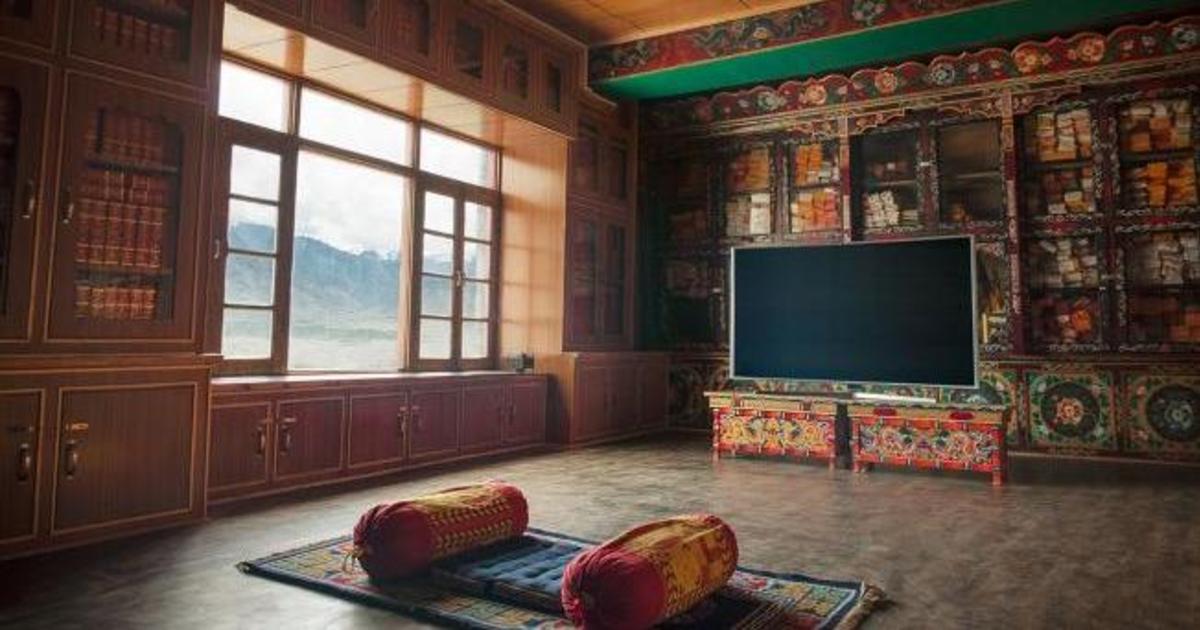 100 дней в Тибете: Samsung отправит смотреть ТВ в тишине.