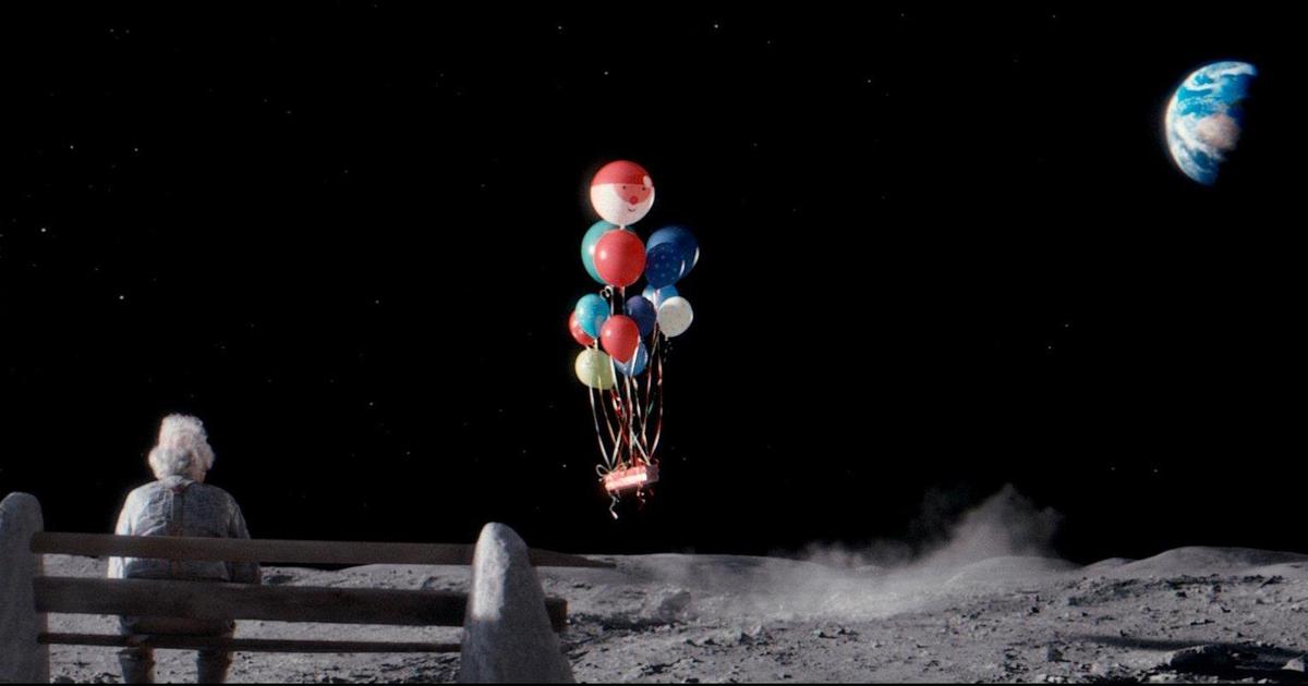 John Lewis отправил человека на луну в рождественской кампании.