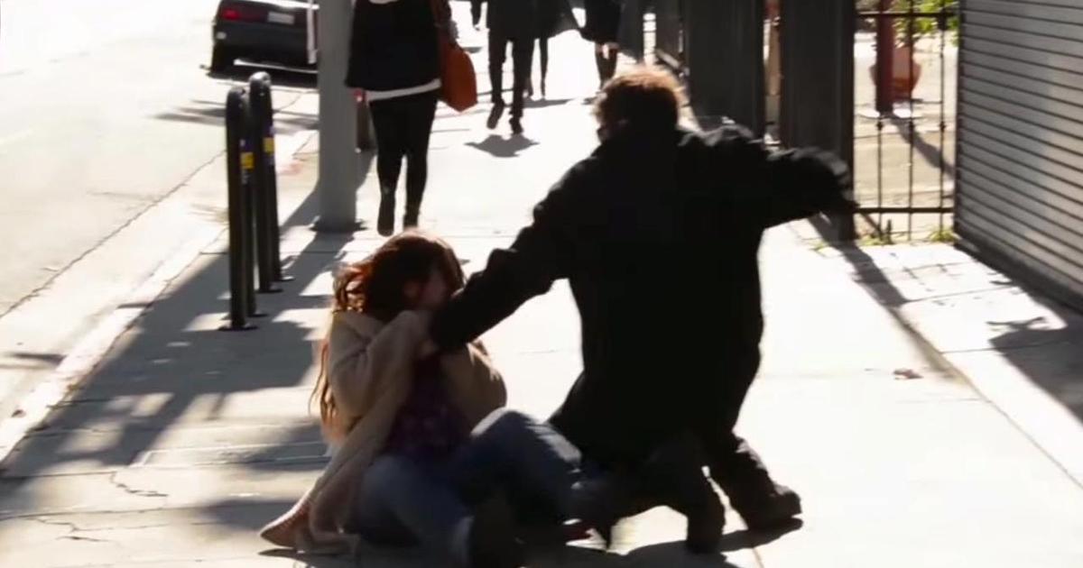 PETA выпустила шокирующий ролик, показав сцену насилия над женщиной.