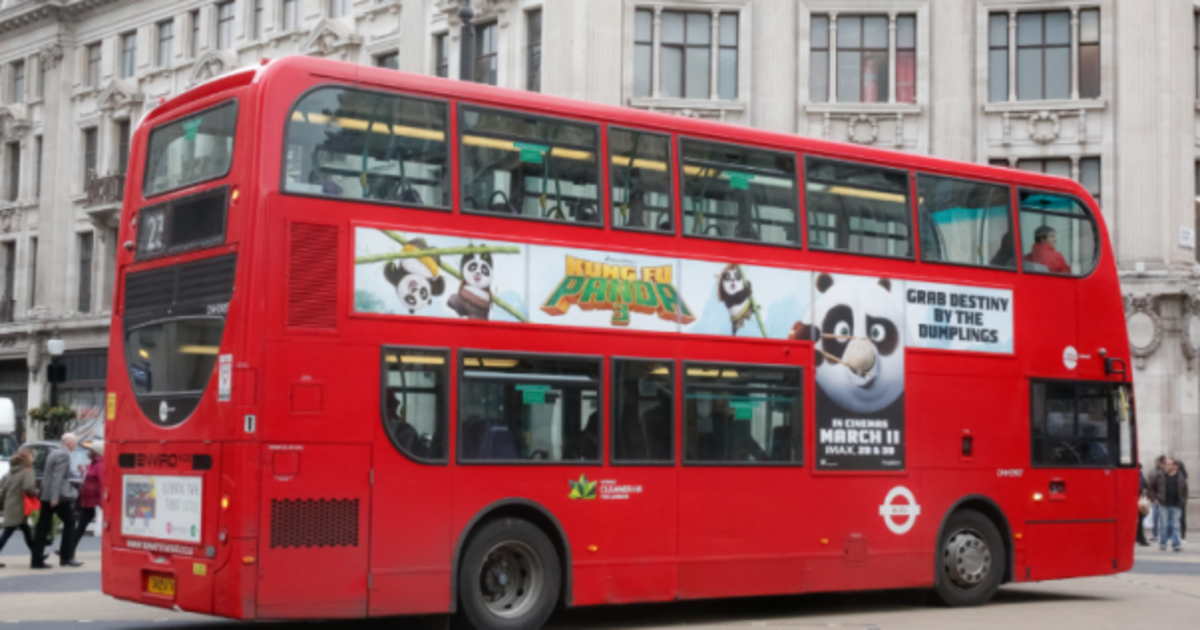 Fox впервые использовал iBeacon в автобусах для продвижения Кунг-фу Панды.
