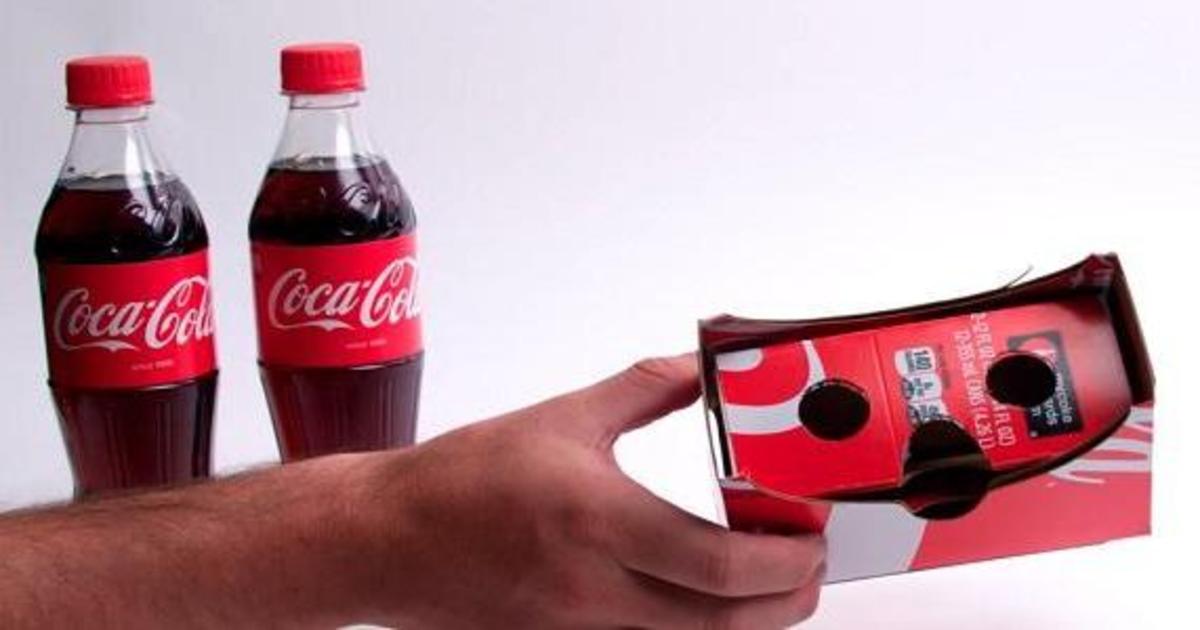 Coca-Cola трансформировала свою упаковку в шлем виртуальной реальности.