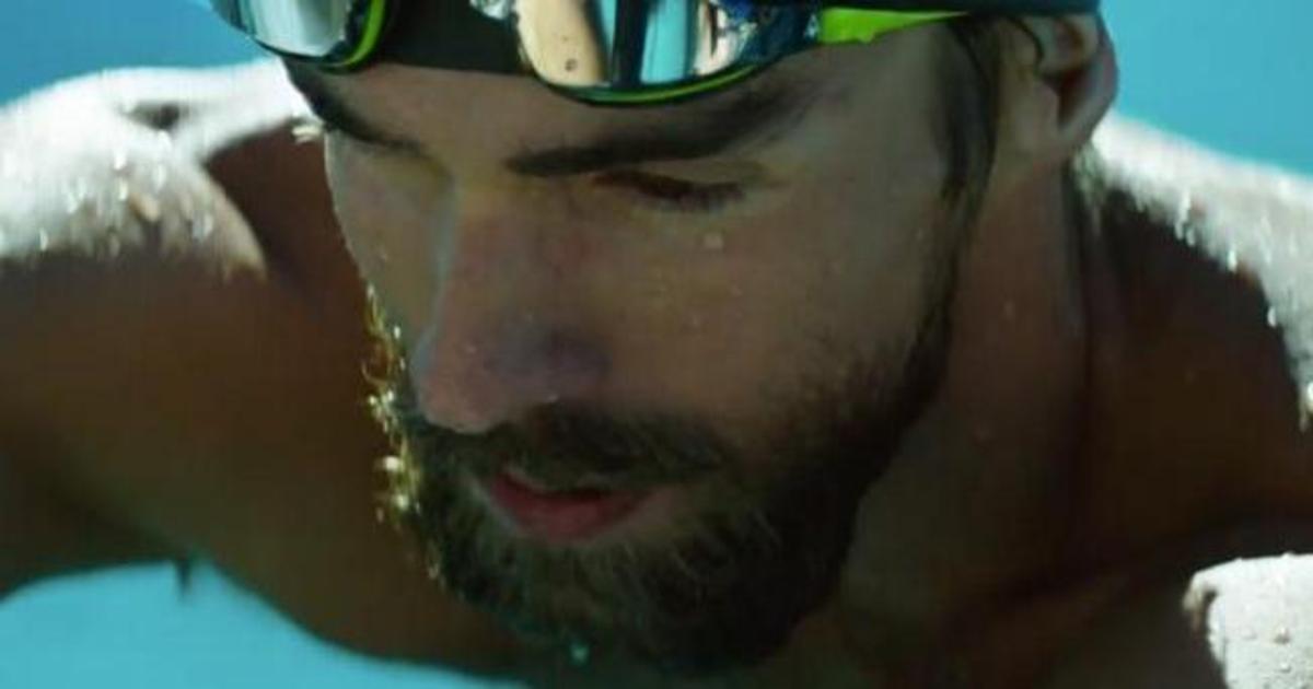 Майкл Фелпс готовится к олимпийскому заплыву в ролике Under Armour.