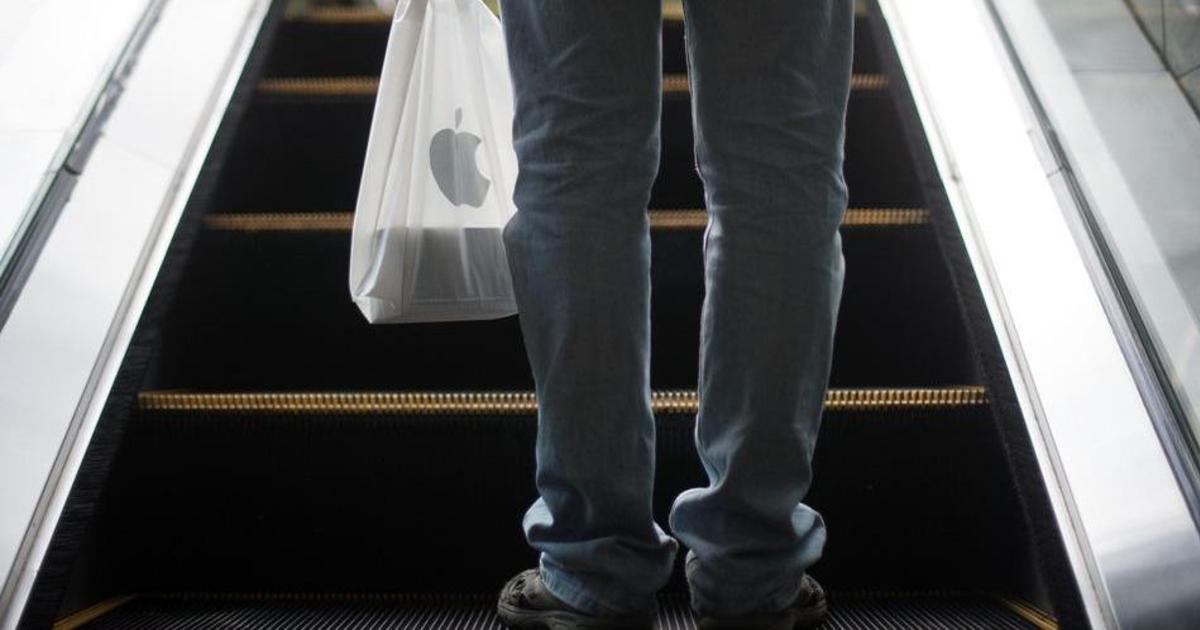 Магазины Apple откажутся от пластиковых пакетов.