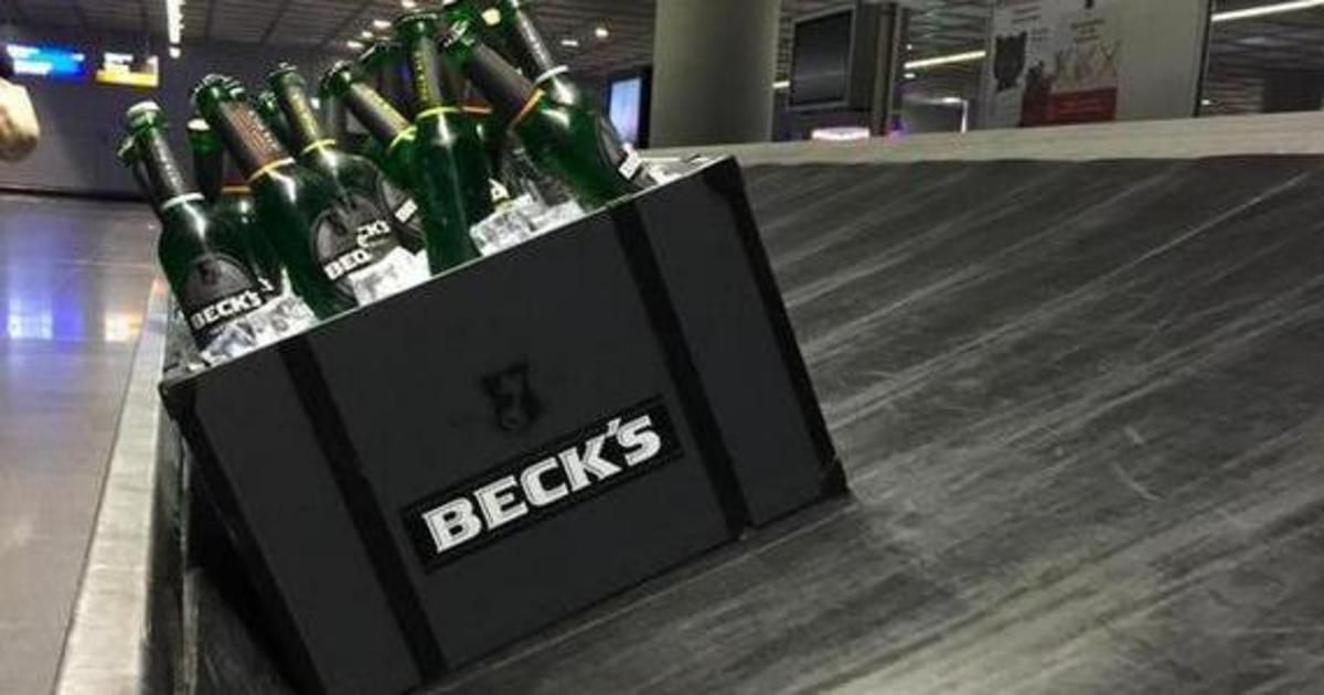 Becks заменил багаж на пиво.