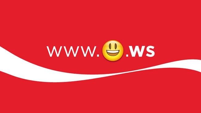 Coca-Cola Пуэрто-Рико запустила веселую кампанию, использовав эмотиконы в интернет адресах бренда.