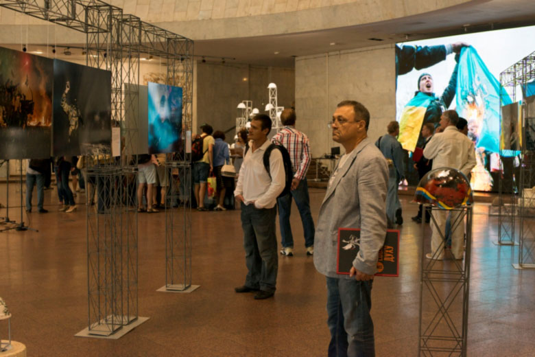 22 августа в Украинском доме состоялась презентация культурного проекта Антона Мухарского Майдан — революция духа