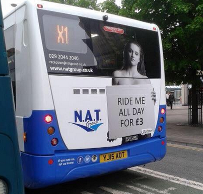 Уэльская автобусная компания New Adventure Travel упомянула скандальную кампанию в новом насмешливом сообщении.