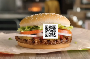 Burger King призвал поймать QR-код и получить бургер