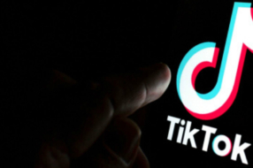 Рейтинг TikTok в Google Play упал до минимума