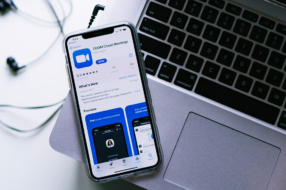 Zoom установил рекорд по загрузкам в App Store во 2 квартале