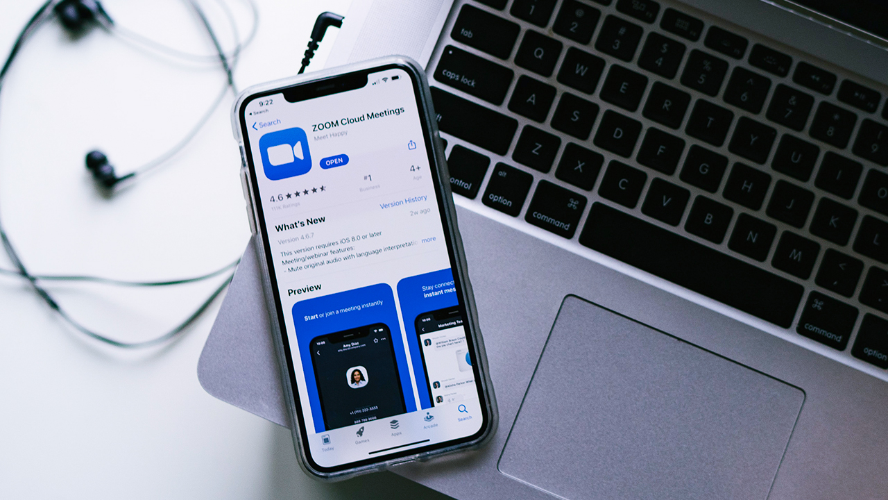 Zoom установил рекорд по загрузкам в App Store во 2 квартале
