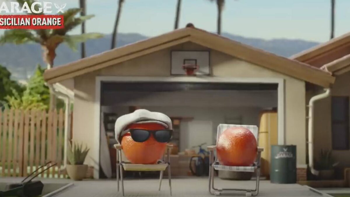 Для нового Garage Sicilian Orange створили ролик про вибуховий апельсин