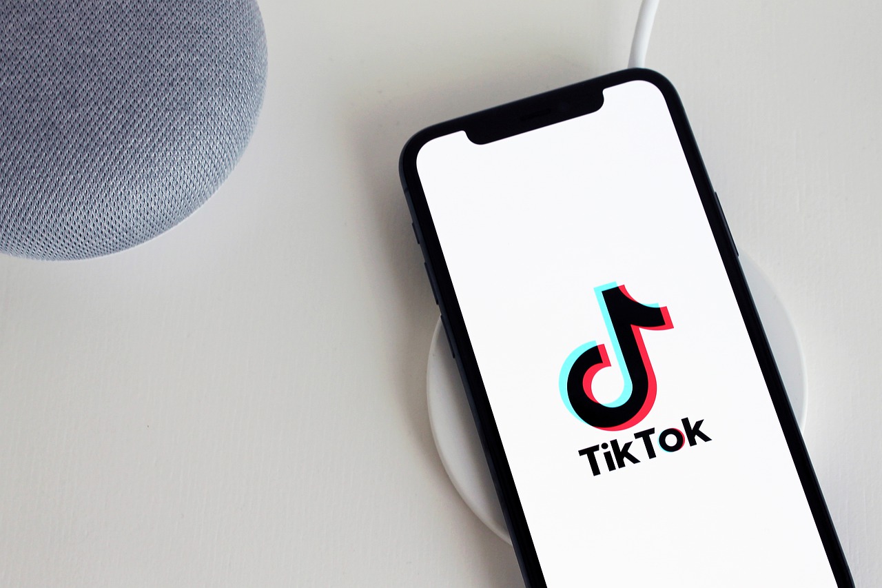 Instagram переманивает креаторов TikTok в преддверии запуска Reels