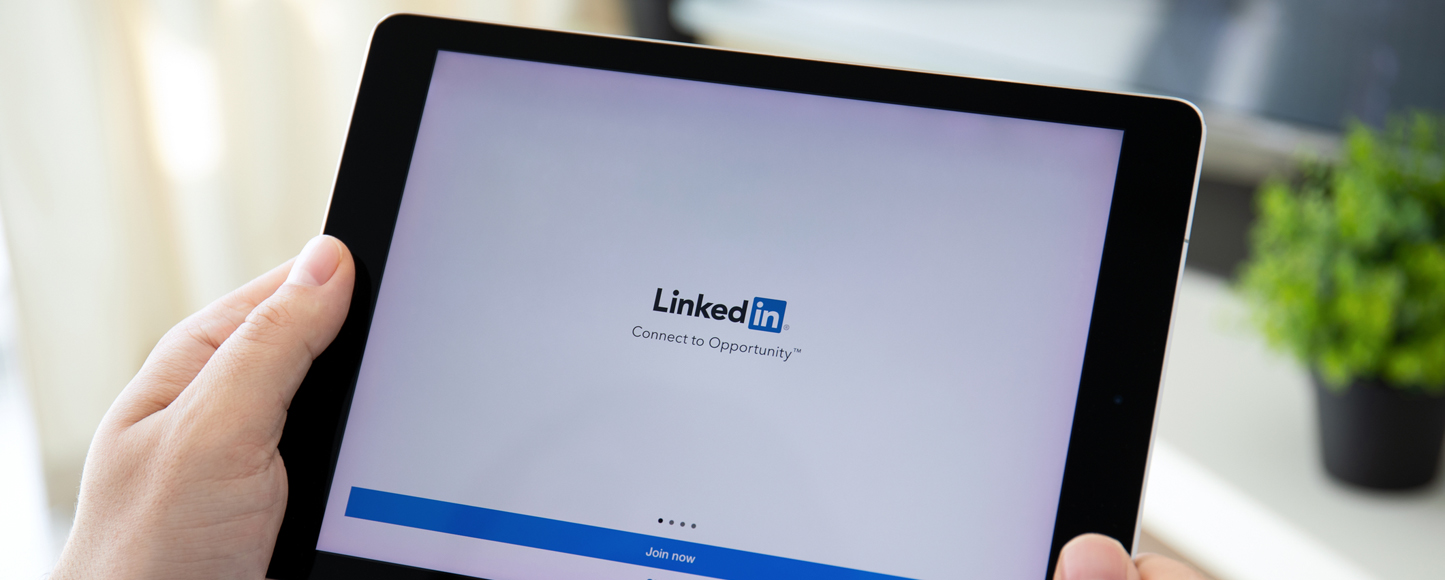 Пользователи LinkedIn могут добавить аудиоклипы с произношением своего имени