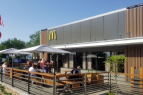 McDonald&#8217;s обвинили в расовой дискриминации