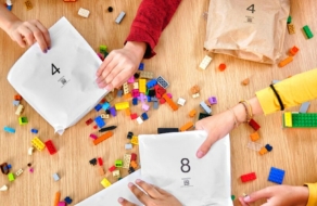 Lego заменит полиэтиленовые пакетики на бумажные
