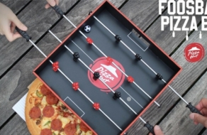 Pizza Hut интегрировала настольный футбол в упаковку для пиццы