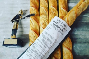Владелец пекарни использовал упаковку для багетов в качестве сертификатов во время локдауна